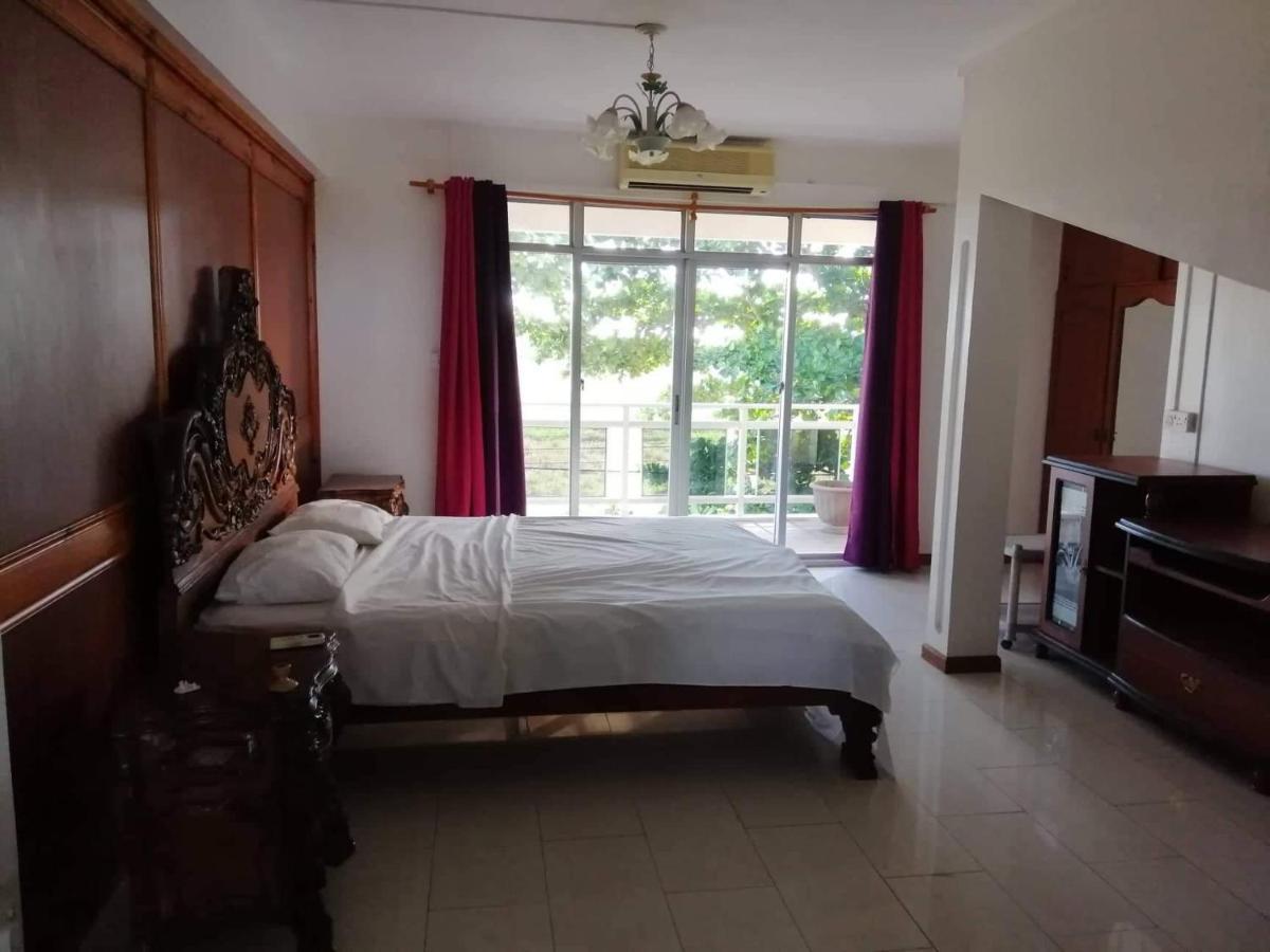 Residence Lennards Grand Bay Luaran gambar